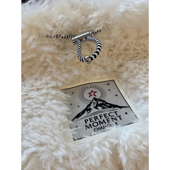 Perfect Moment Faux Shearling Face Scarf in Snow White One Size Neck Warmer - Picture 5 of 8